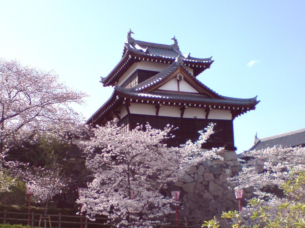 Yamabe Hotel Tenri Екстериор снимка