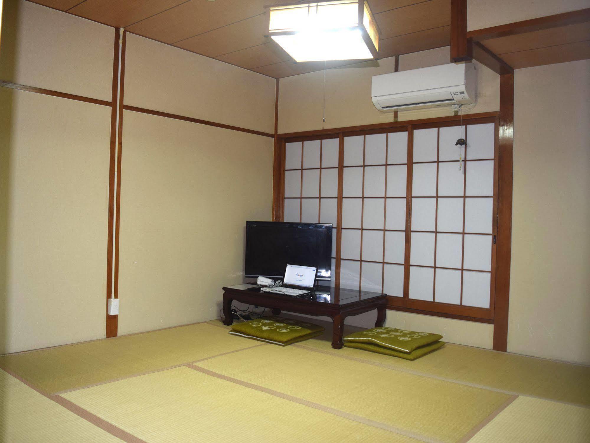 Yamabe Hotel Tenri Екстериор снимка