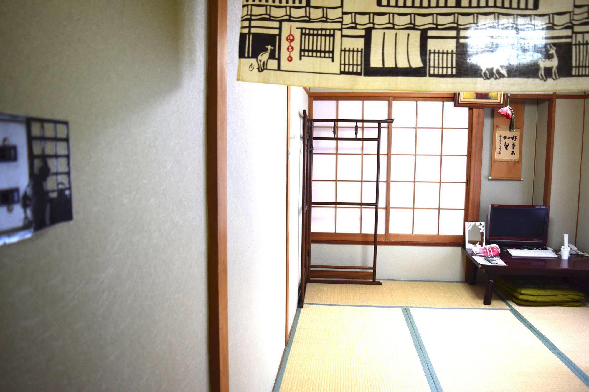 Yamabe Hotel Tenri Екстериор снимка