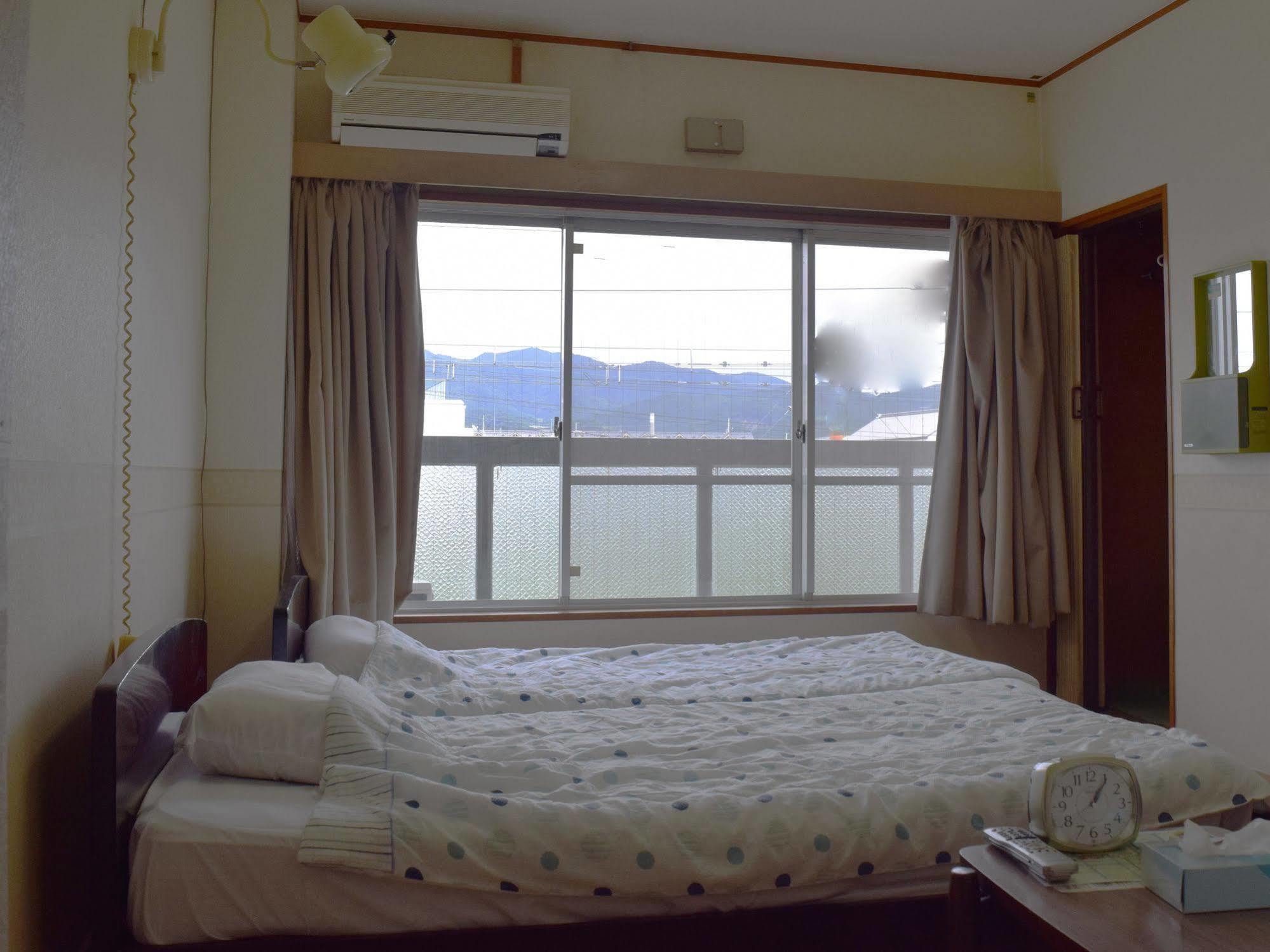 Yamabe Hotel Tenri Екстериор снимка
