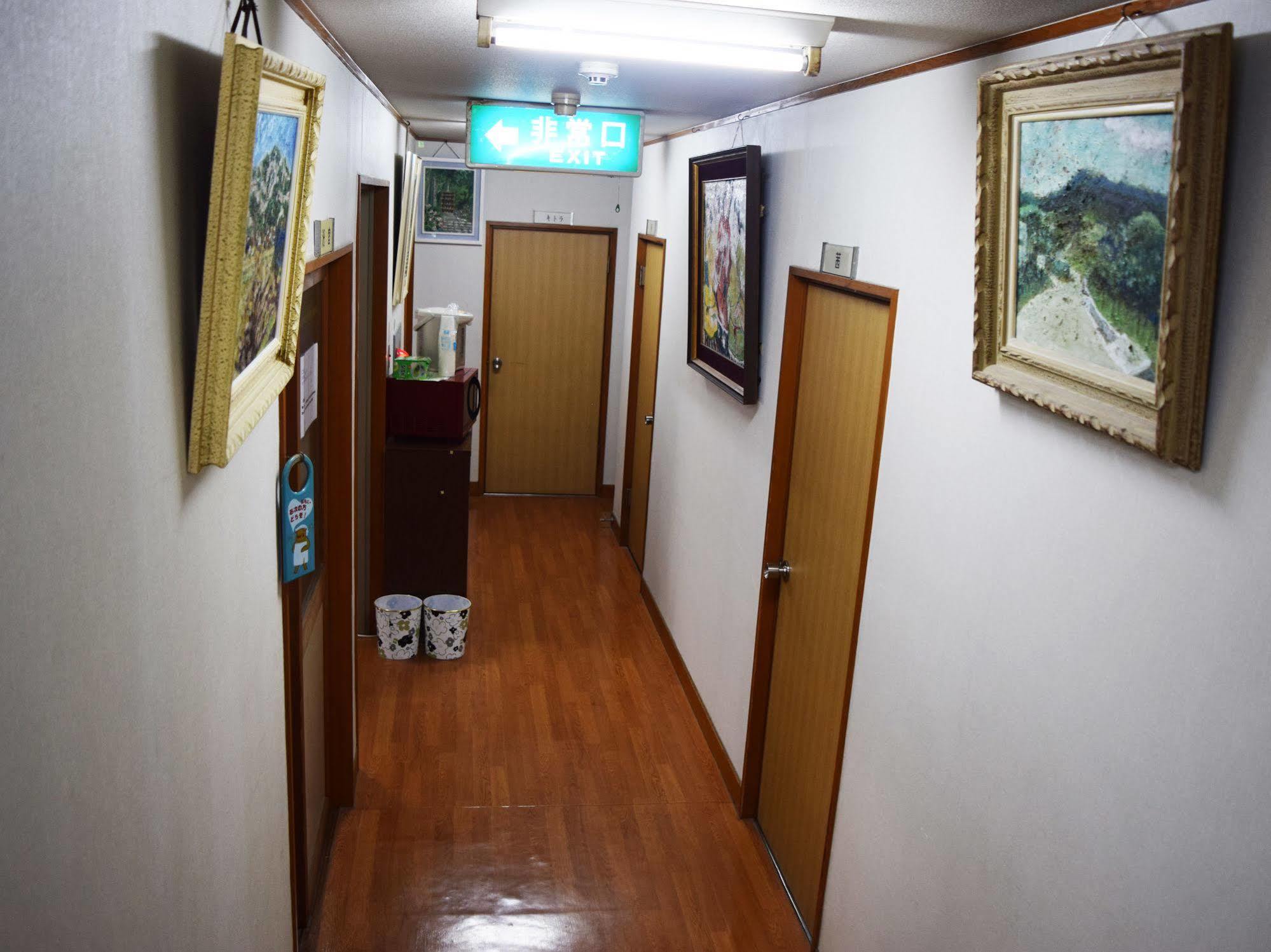 Yamabe Hotel Tenri Екстериор снимка